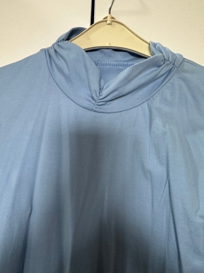 Mavi Yüksek Yaka Uzun Kollu Bluz - Görsel 2