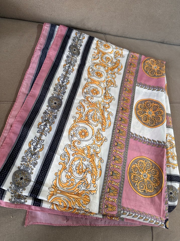 Kadın pembe etnik desen çal - Görsel 2