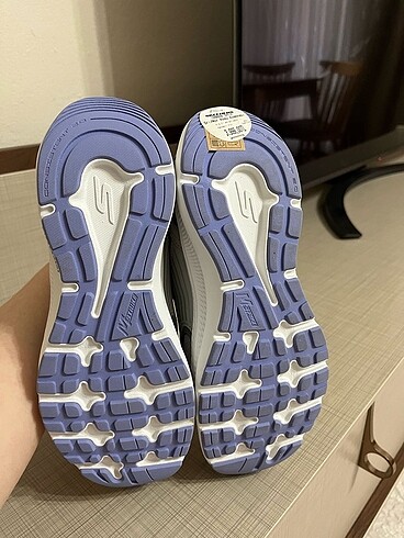 37 Beden gri Renk Tertemiz hiç giyilmemiş skechers