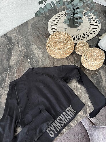 Zara Gynshark crop