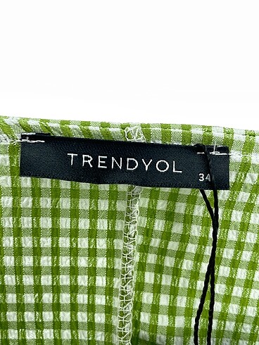 34 Beden çeşitli Renk Trendyol & Milla Bluz %70 İndirimli.