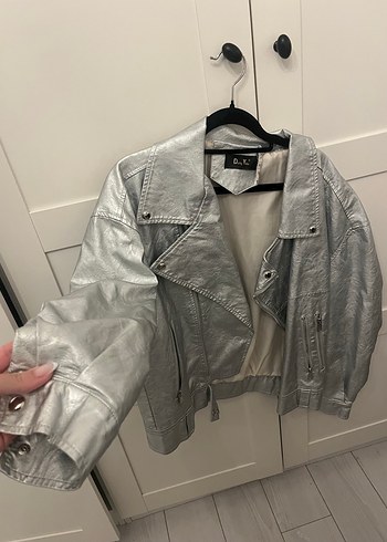Gri Deri Kadın Ceket - Görsel 2