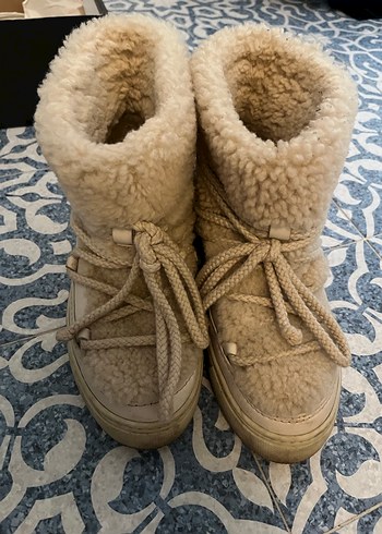 Beyaz Yünlü Tüylü Kadın moon bot - Görsel 5