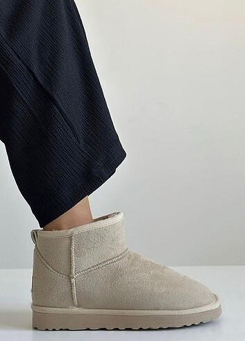 38 Beden Ugg bot