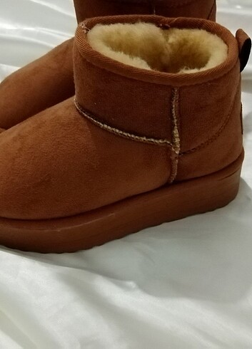 37 Beden Ugg platform bot 