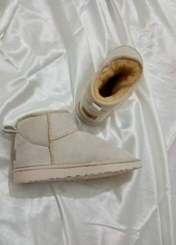 Ugg bot 