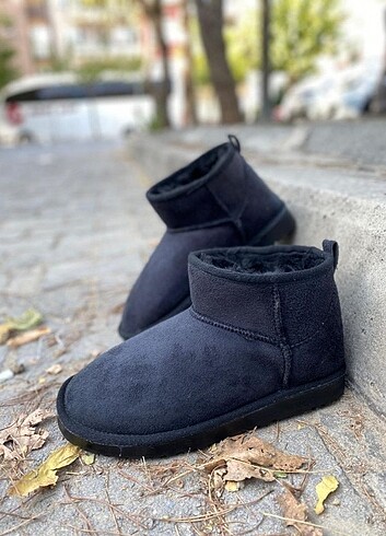 Ugg Ugg bot