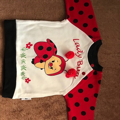 Kız bebek kıyafeti