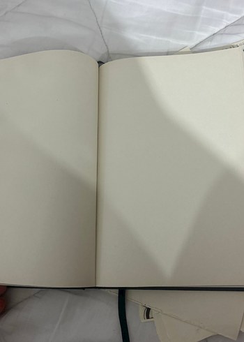 Bej Renkli Boş Defter + converse
