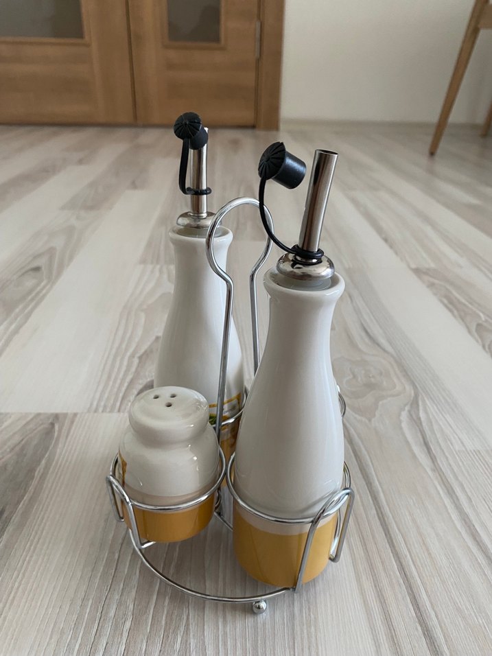 Beyaz Seramik Yağ Sirke ve Tuzluk Seti - Görsel 2