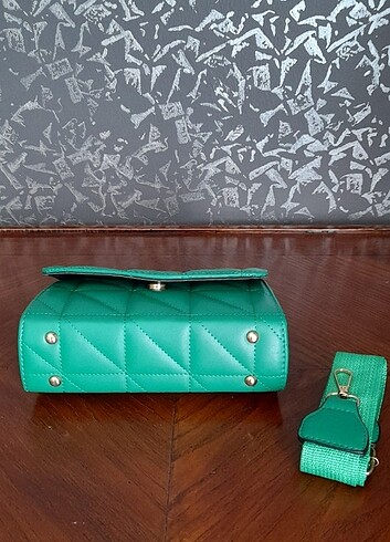 Kapitone Çanta Suni deri - Görsel 5