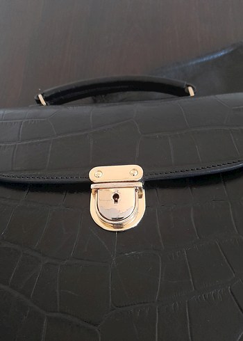 Matraş Askılı Siyah Kadın Çantası   % Hakiki Deri - Görsel 6