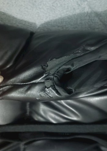 Deri Kapüşonlu Fermuarlı Siyah Kadın Yelek - Görsel 2