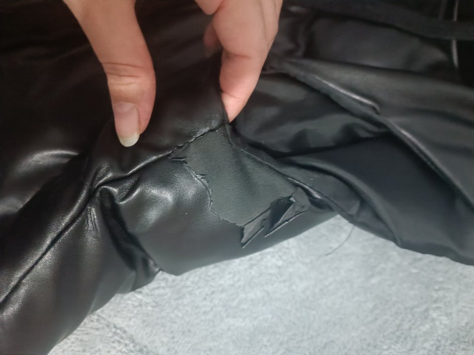 Deri Kapüşonlu Fermuarlı Siyah Kadın Yelek - Görsel 3