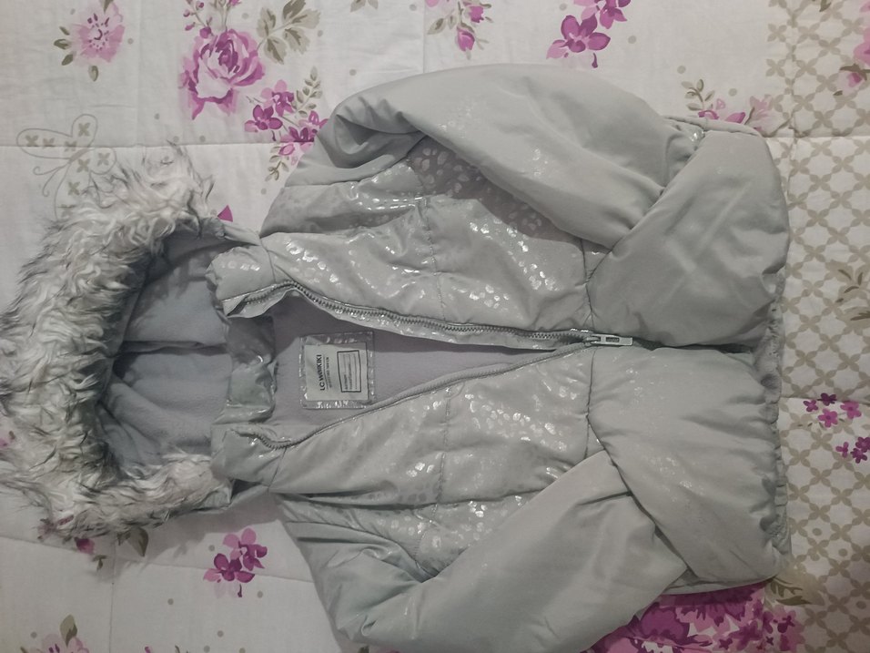 Kız Çocuk Gri Kürklü Kapüşonlu Mont - Görsel 2