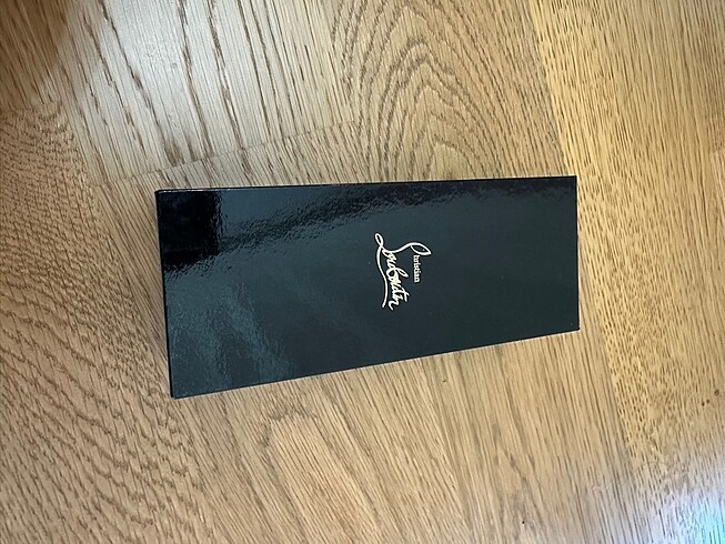 Beden Christian Louboutin maskara