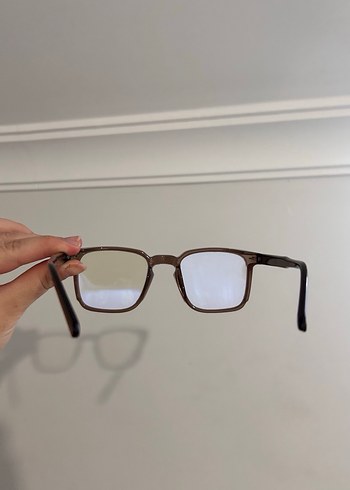 Şeffaf Kahverengi Minimalist Kadın Gözlüğü - Görsel 4