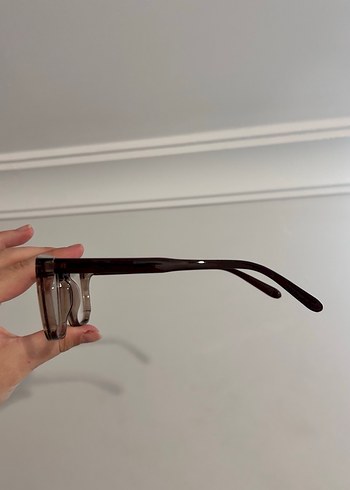 Şeffaf Kahverengi Minimalist Kadın Gözlüğü - Görsel 3