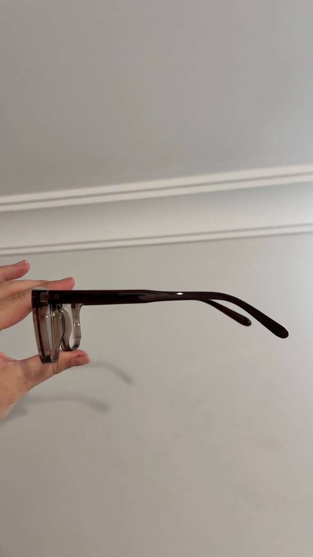 Şeffaf Kahverengi Minimalist Kadın Gözlüğü - Görsel 3