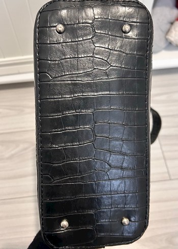 Siyah çanta - Görsel 10