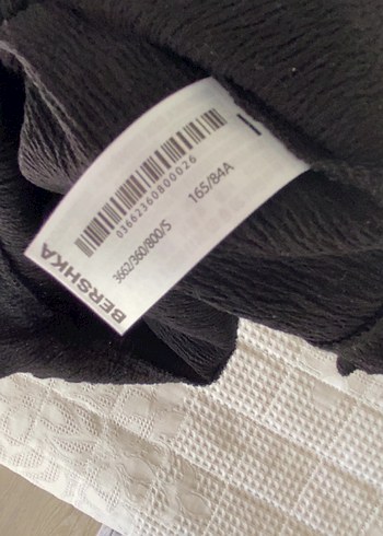 bershka siyah straplez crop