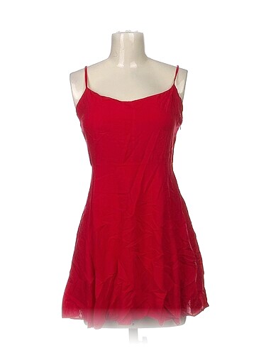 Bershka Mini Elbise %70 İndirimli.
