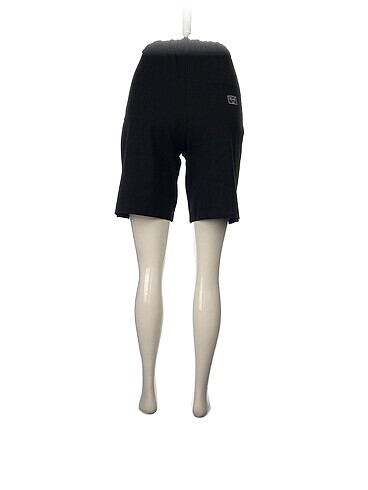 xs Beden Bershka Mini Şort %70 İndirimli.