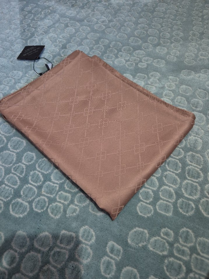 Bej Parlak Kadın Şal - Görsel 2