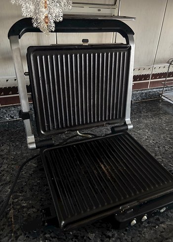 Beden Renk Beko Siyah-Gri Tost Makinesi