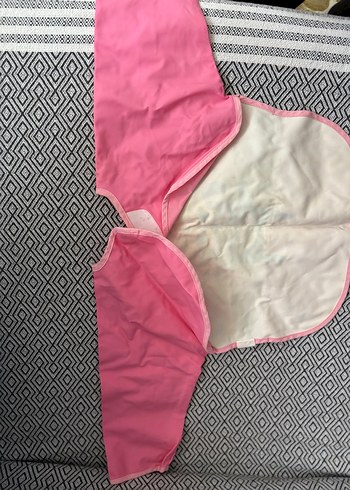 Renkli Baskılı Pembe Bebek Önlüğü - Görsel 3