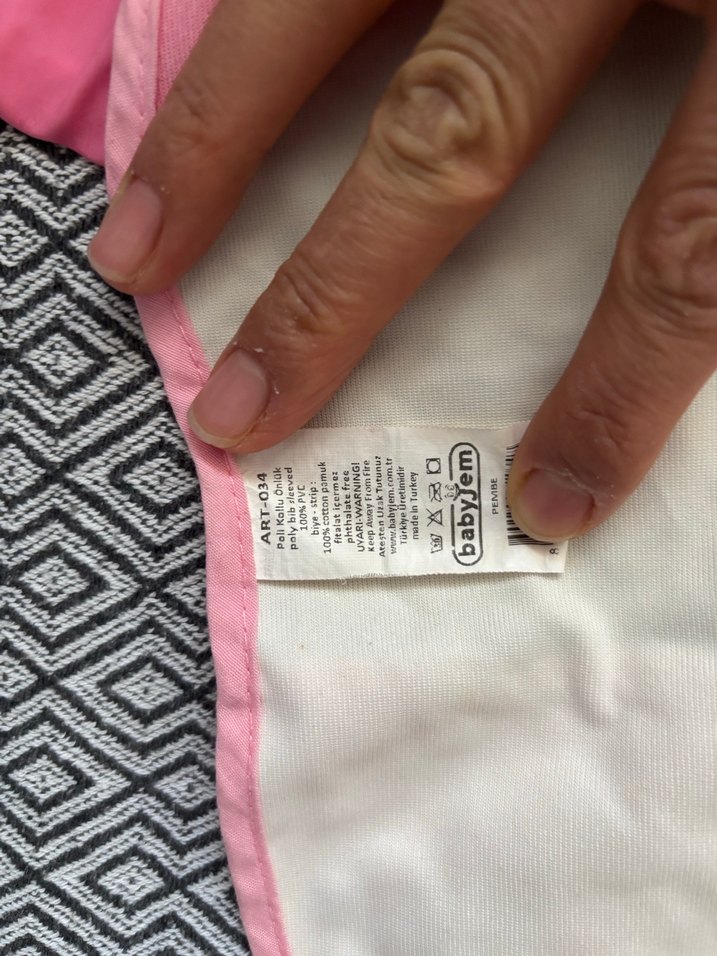 Renkli Baskılı Pembe Bebek Önlüğü - Görsel 2