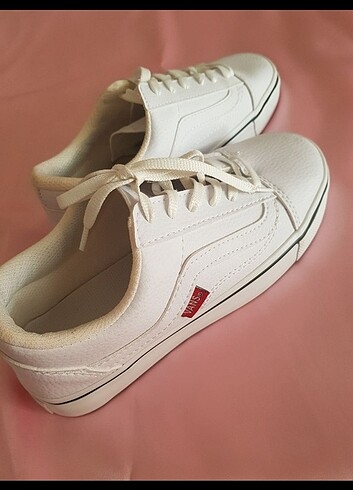 VANS MARKA