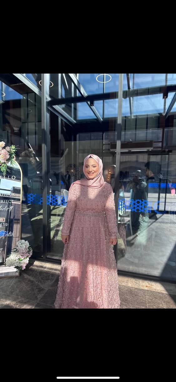 Pembe Uzun Dökümlü parlak  Elbise - Görsel 3