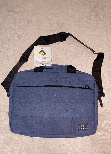 Laptop cantasi