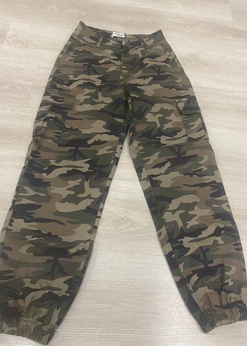 Diğer Kadın Kamuflaj Desenli Kemerli Rahat Pantolon