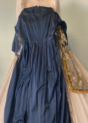 Altın İşlemeli Kadın Yöresel Kıyafet - Görsel 4