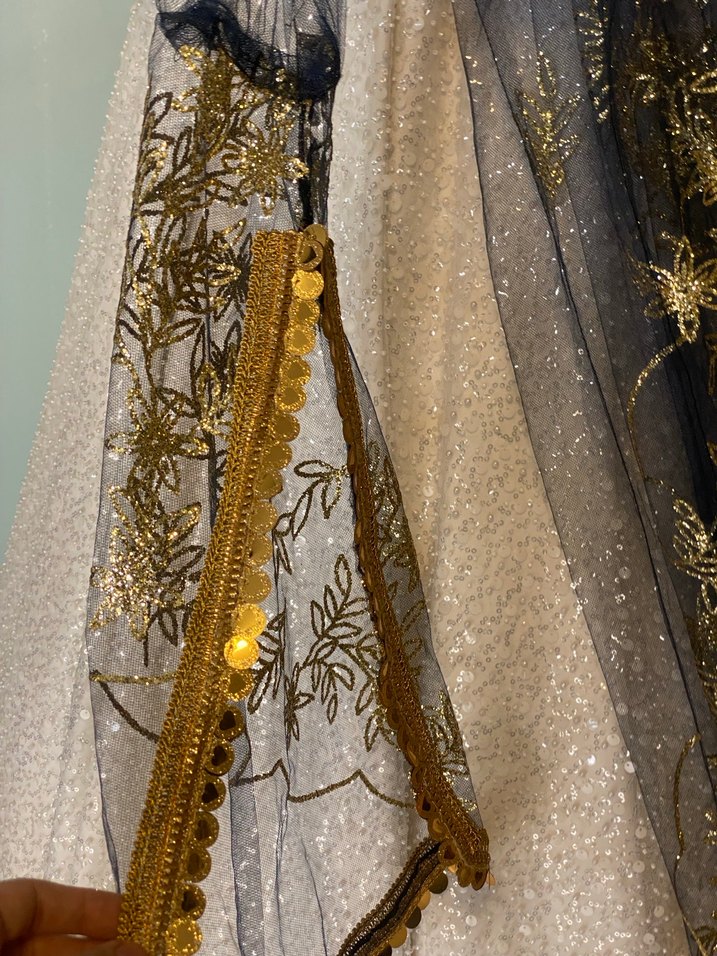 Altın İşlemeli Kadın Yöresel Kıyafet - Görsel 2