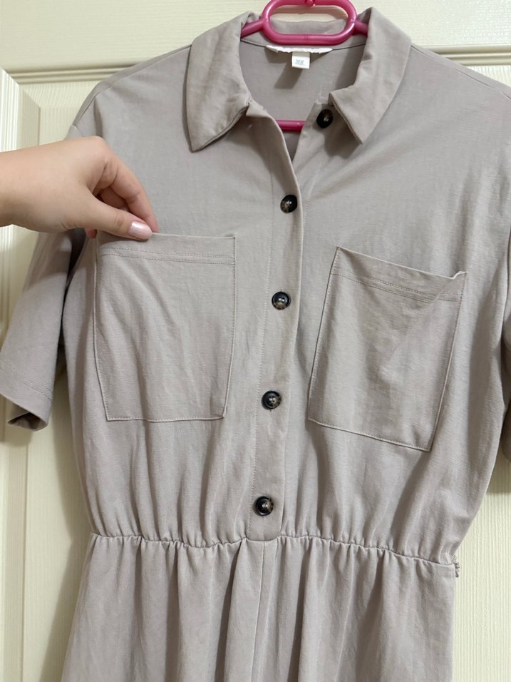 Bej Kısa Kollu Düğmeli Kadın Tulum - Görsel 3