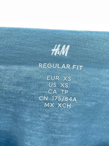 xs Beden çeşitli Renk H&M T-shirt %70 İndirimli.