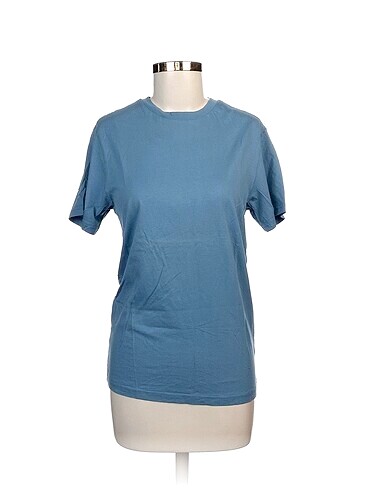 H&M T-shirt %70 İndirimli.