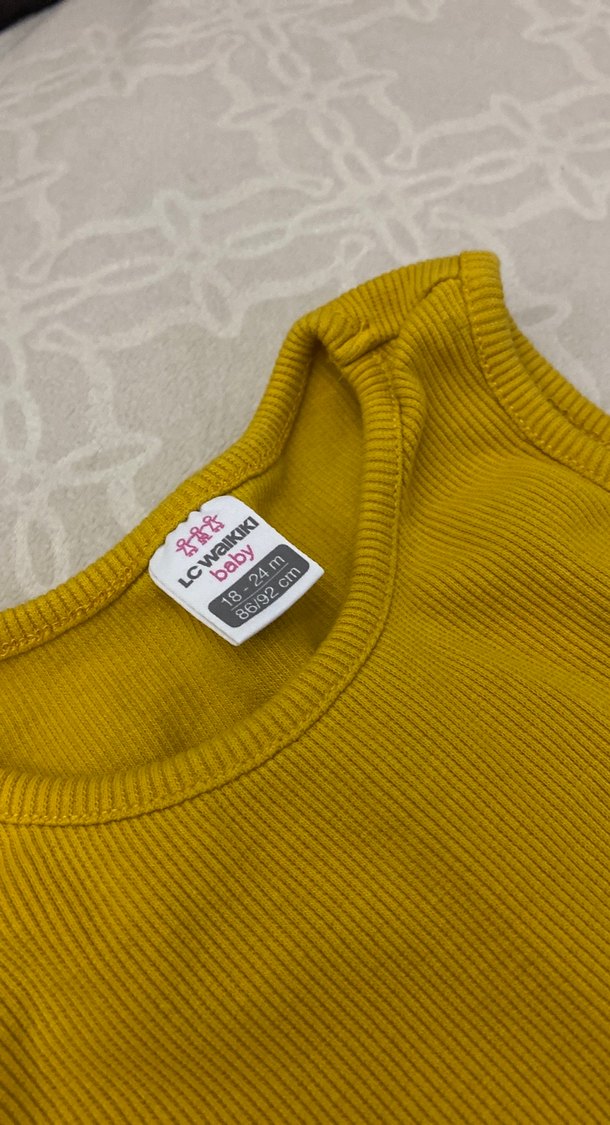 Sarı ve Pastel Nakışlı Çocuk Atletleri - Görsel 2