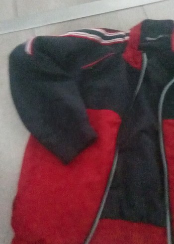 4 Yaş Beden kırmızı Renk Erkek Çocuk Kırmızı Fermuarlı Ceket