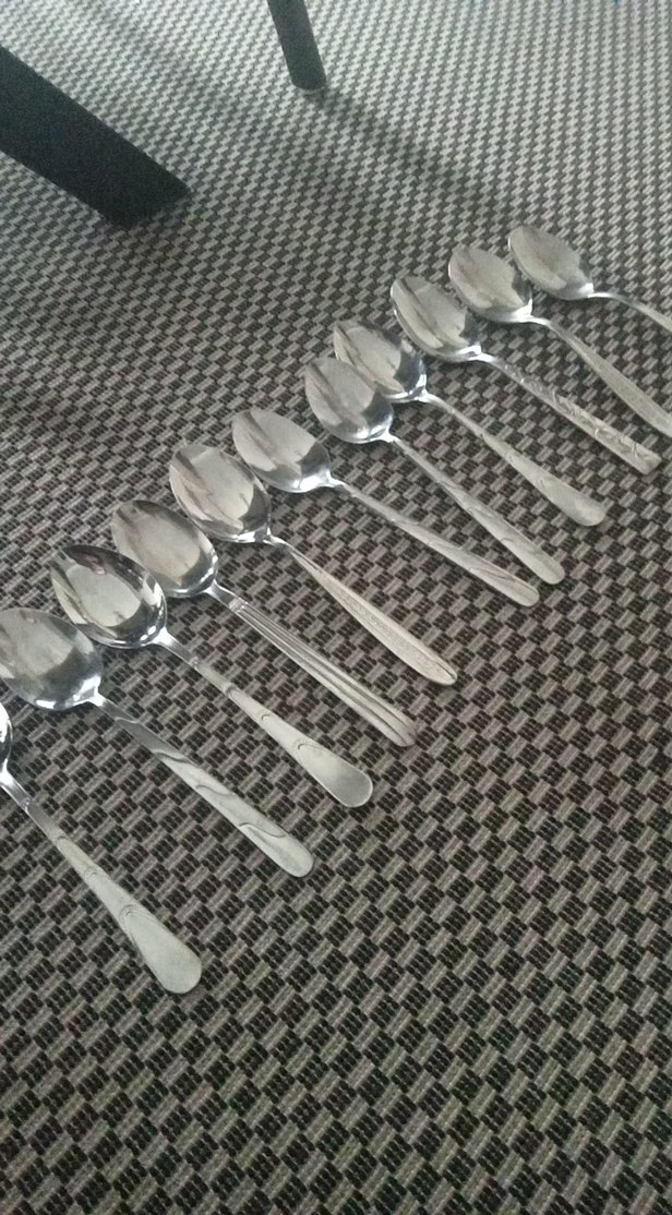 Gri-Beyaz Metal yemek Kaşıkları Seti - Görsel 2