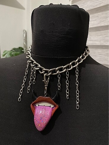 Diğer Gothic Lips Kolye