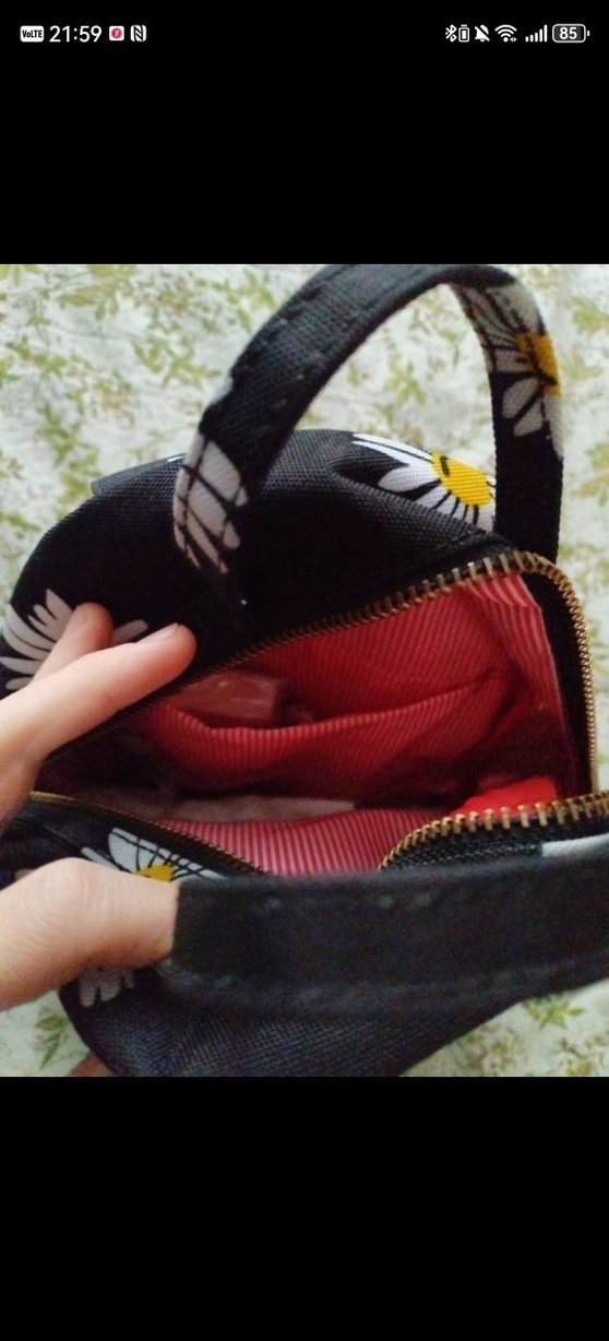 Çiçek Desenli Siyah Kadın Sırt Çantası - Görsel 4