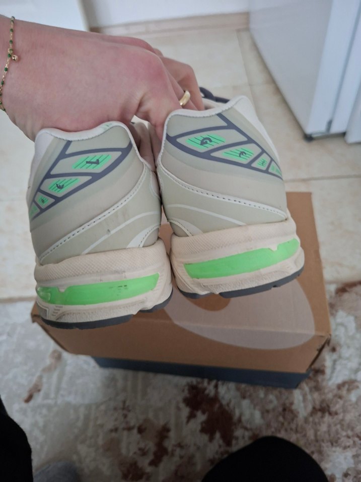 Beyaz Gri Bağcıklı Kadın Spor Ayakkabı - Görsel 3