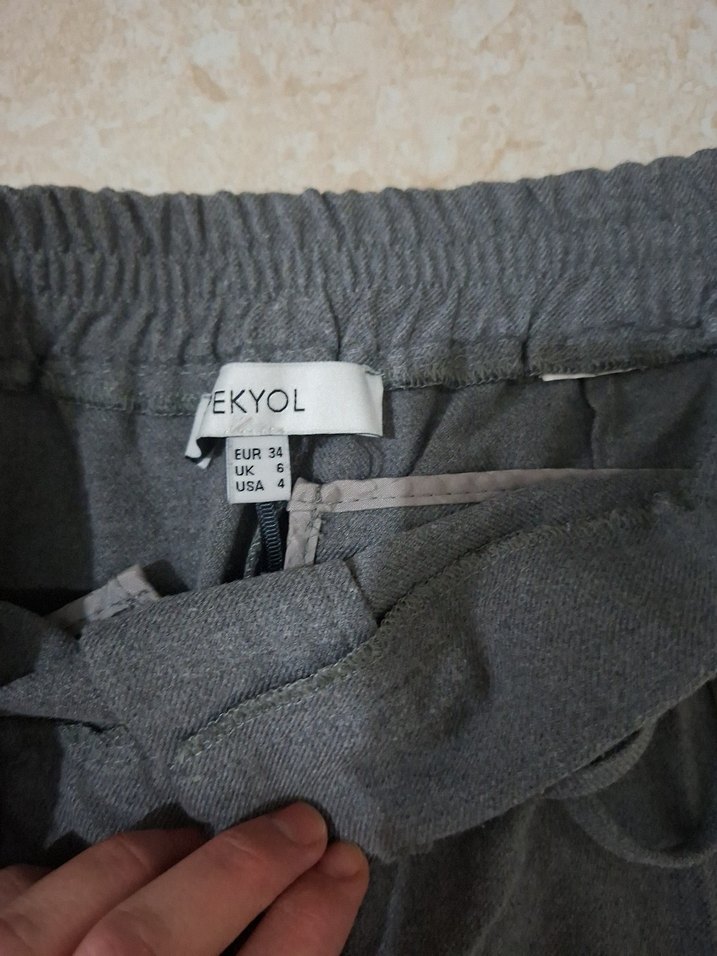 Kadın Gri Normal Kesim Kumaş Pantolon - Görsel 3