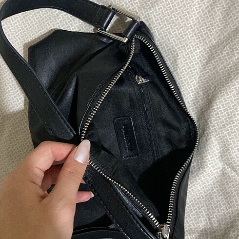 Beden siyah Renk Pull and Bear Siyah Deri Çanta