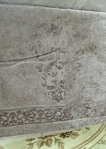 Gri Beyaz Düz Yatak Örtüsü - Görsel 4