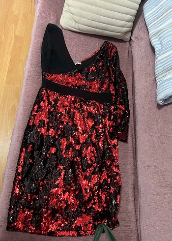 Kırmızı Siyah Payetli Mini V Yaka Elbise - Görsel 3